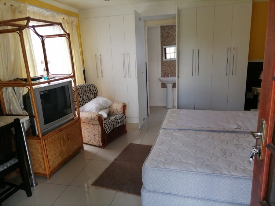 8 Bedroom Property for Sale in Bedelia Free State